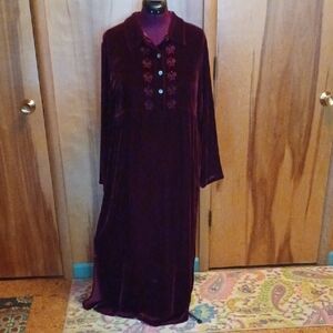 Kiko Burgundy Velvet Embroidered Maxi Dress Size L